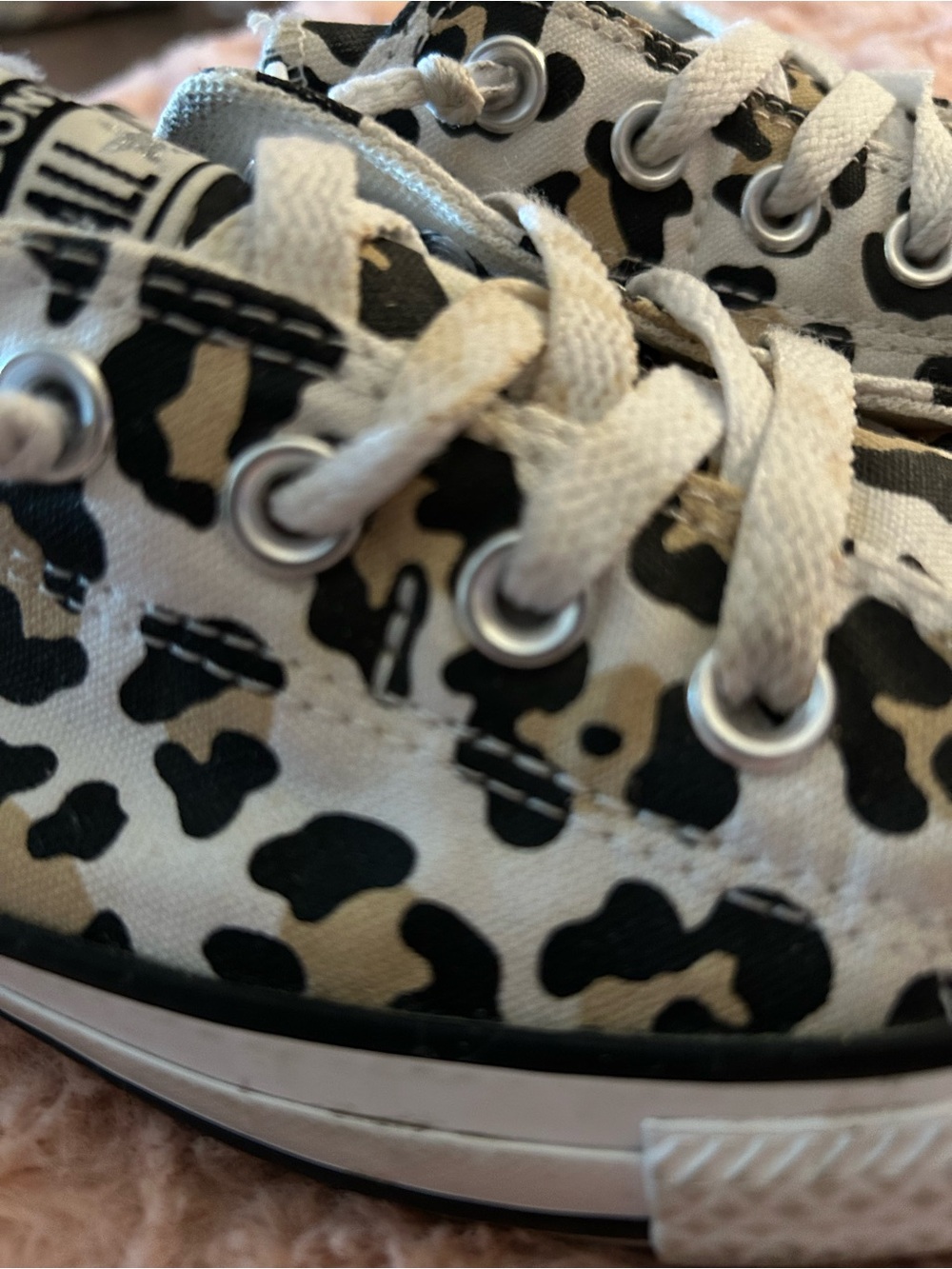 Converse Low Top Canvas Sneakers in Leopard Print EXCELLENT CONDITION - Picture 5 of 13